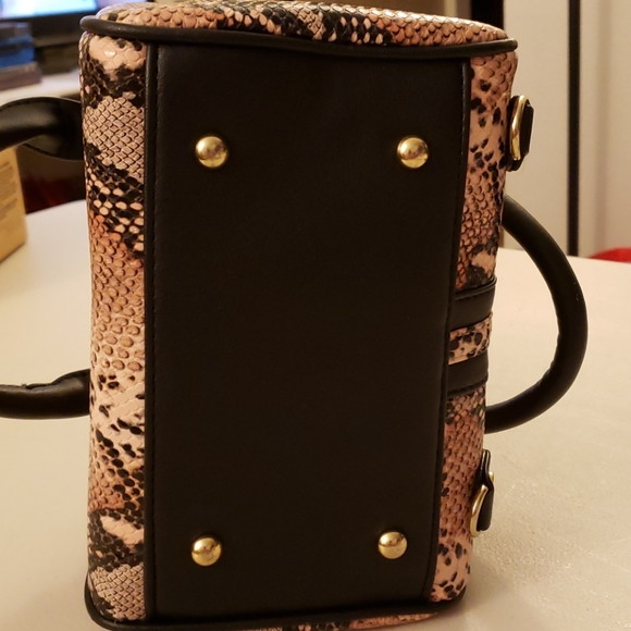 Mini Duffle Imitation Pink Snake Skin - Picture 6 of 9